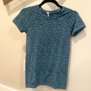 Athleta Teal Momentum Allure Animal Print T-Shirt
